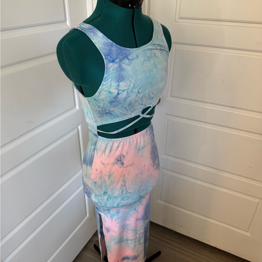 Elegant Pastel Tie-Dye Midi Dress